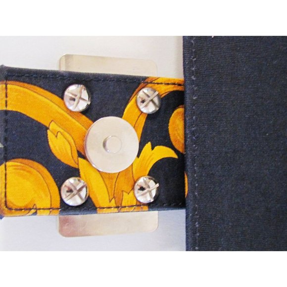 Designer Stuart Weitzman Floral Print Fabric/Patent Leather Handbag - Picture 12 of 14